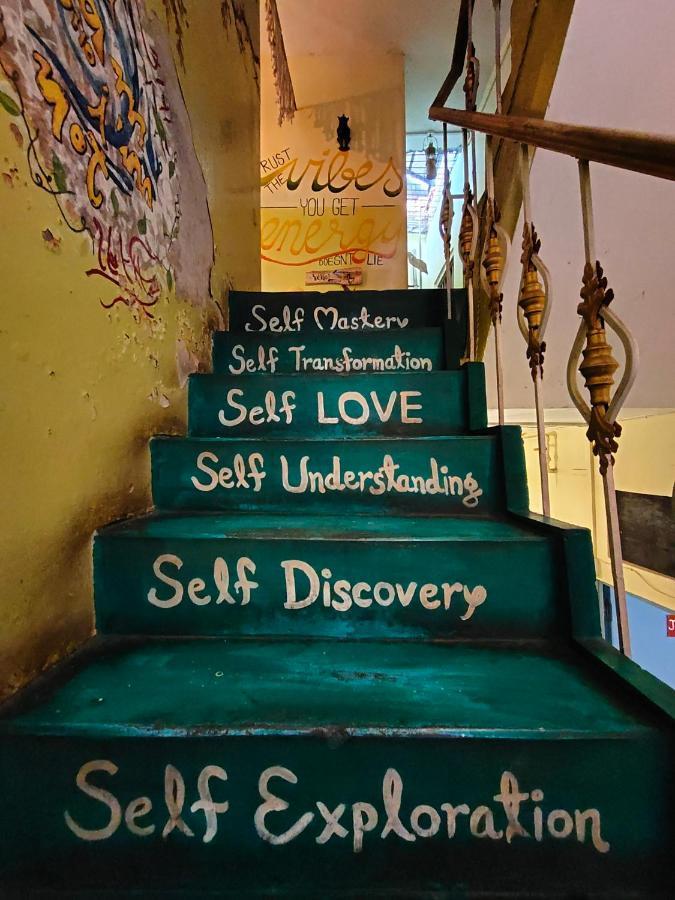 Good Vibes Hostel Varanasi Exterior foto
